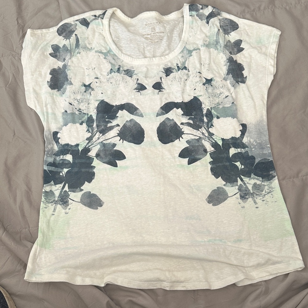Sonoma White Floral Short Sleeve Top